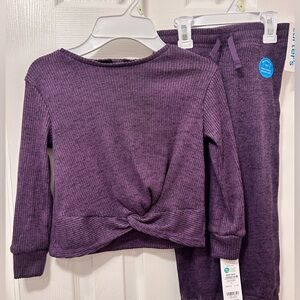 Carter’s girls size 4 purple outfit NWT